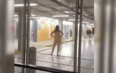 Mujer desnuda