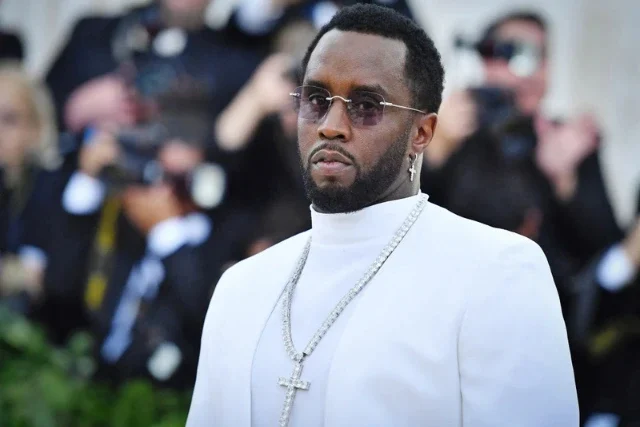 cabeza Diddy Combs