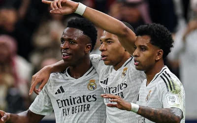 Rodrygo celebra en el Carlos Tartiere tras volver a la titularidad, en un once que dejó a Vinicius en el banco por decisión técnica.