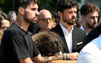 Rúben Neves llevando el féretro de su mejor amigo, Diogo Jota.