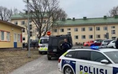 El país escandinavo se vio conmocionado por un tiroteo perpetrado por un menor de apenas 12 años en un establecimiento educacional en Viertola, a pocos kilómetros del aeropuerto de Helsinki-Vantaa.