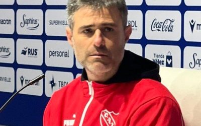Vaccari perdió la calma en Independiente: se cruzó con un periodista y lanzó ironía antes de la revancha con la U.