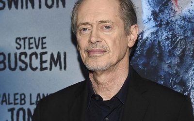 El reconocido actor estadounidense Steve Buscemi sufrió un ataque facial mientras paseaba por las calles de Nueva York, según informó la cadena de noticias CNN el lunes.