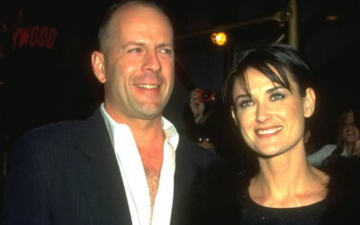 Bruce Willis y Demi Moore, hace años fueron considerados una de las parejas más queridas de Hollywood, ya han estado separados durante varios años. A pesar de su distanciamiento, Demi Moore se mantiene cercana al actor desde que le diagnosticaron demencia frontotemporal, una enfermedad que ha progresado con el tiempo.