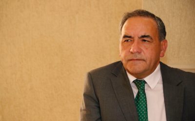 El senador Fidel Espinoza (PS) abordó esta situación. Espinoza, quien se encuentra inmerso en una contienda política y judicial con Jackson, debido a una demanda civil presentada por este último por injurias y calumnias, comentó: No espero absolutamente nada de sus declaraciones".