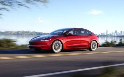Tesla hizo su entrada triunfal en la capital chilena con una sofisticada exhibición de sus vehículos eléctricos (EV), marcando así el inicio de sus operaciones de venta en la región.