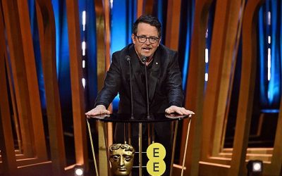 Michael J. Fox alcanzó el cenit de su carrera como actor desde temprana edad, desempeñando roles destacados en películas icónicas como la saga "Regreso al Futuro".
