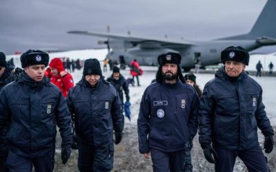 Boric en la Antártica: "Estar concientes en terreno de los efectos de la crisis climática".