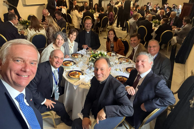 excompañeros La Moneda