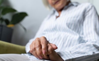 Parkinson: Primeros síntomas y recomendaciones para el día a día